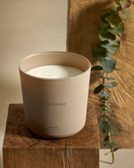 THE ESSENCE 500g The Essence scented candle