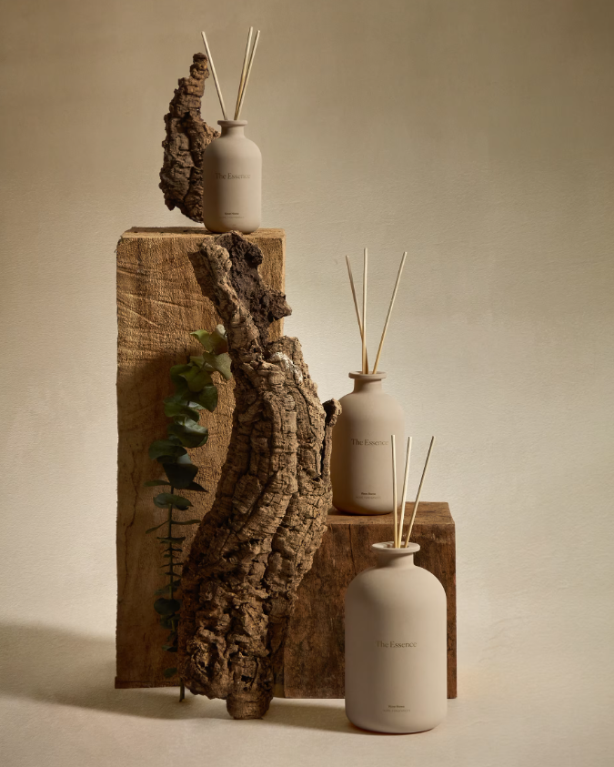 THE ESSENCE 240ml The Essence fragrance reed diffuser