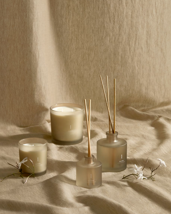 1/SOFT JASMIN 170g Soft Jasmin scented candle
