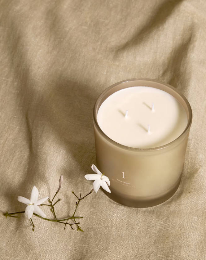 1/SOFT JASMIN 400g Soft Jasmin scented candle