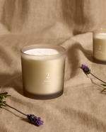 2/SWEET VANILLA 400g Sweet Vanilla scented candle