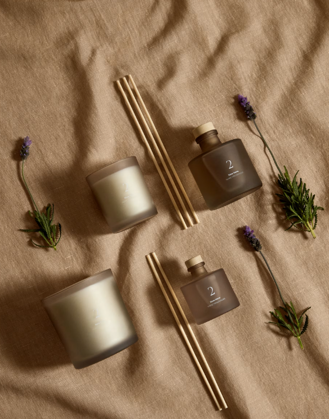 2/SWEET VANILLA 200ml Sweet Vanilla fragrance reed diffuser