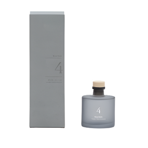 4/COZY CASHMERE 100ml Cozy Cashmere fragrance reed diffuser