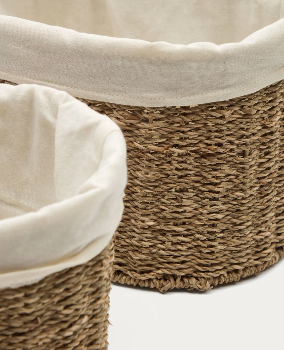 TOSSA Set of 2 medium natural fiber baskets
