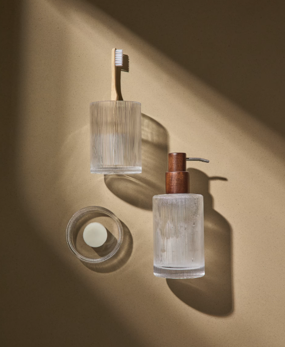 ARLEM  Clear glass toothbrush holder