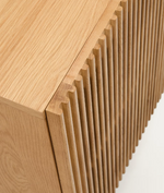 BEYLA Komoda s 4 vrata od punog hrasta i hrastovog furnira 180 x 71,5 cm FSC 100%