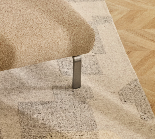 AMSEN Svijetlosmeđi oslonac za noge s nogama od brušenog nehrđajućeg čelika 68 x 55 cm