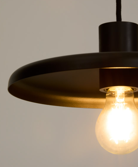 NUVIRA Stropna lampa od crnog satenskog metala