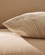 ONDARA Cushion cover with beige graphic detail 50 x 50cm