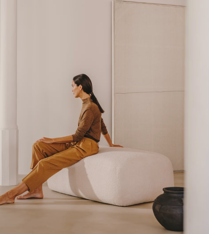 MARTINA Ecru bouclé footrest 123 x 85cm FSC Mix Credit