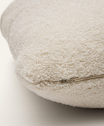 MARTINA Ecru jastuk od buklea 52 x 52 cm