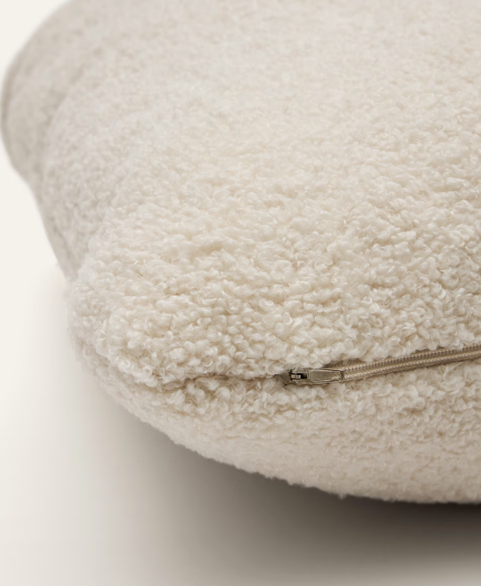 MARTINA Ecru jastuk od buklea 52 x 52 cm