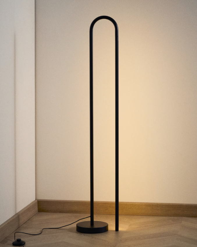 BOW Crna metalna podna lampa