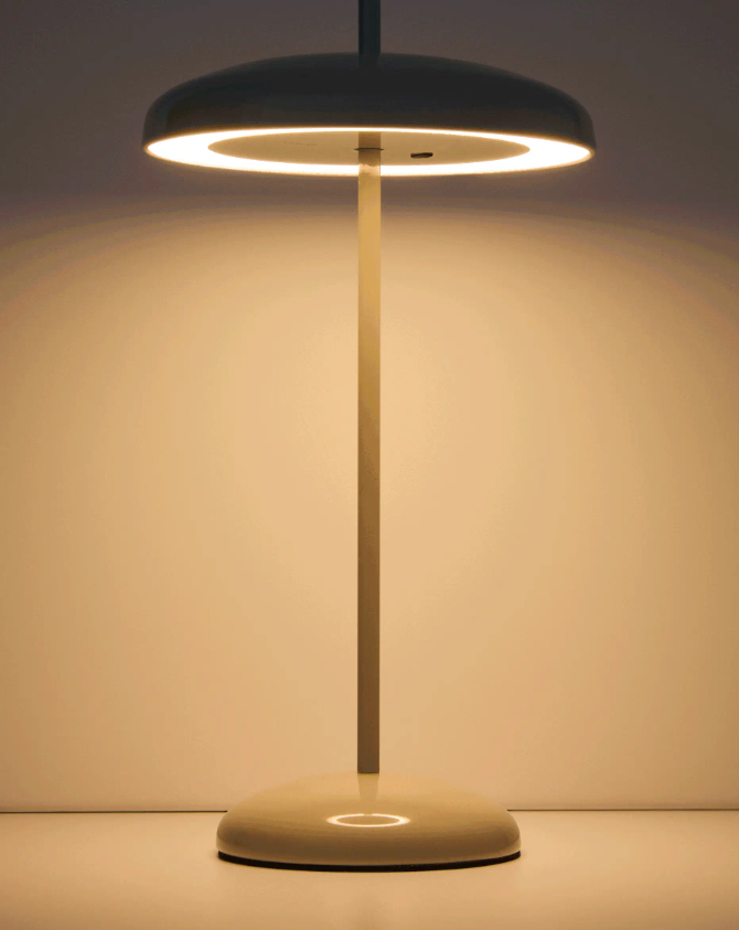 PORTE Prijenosna metalna stolna lampa svijetlozelene boje