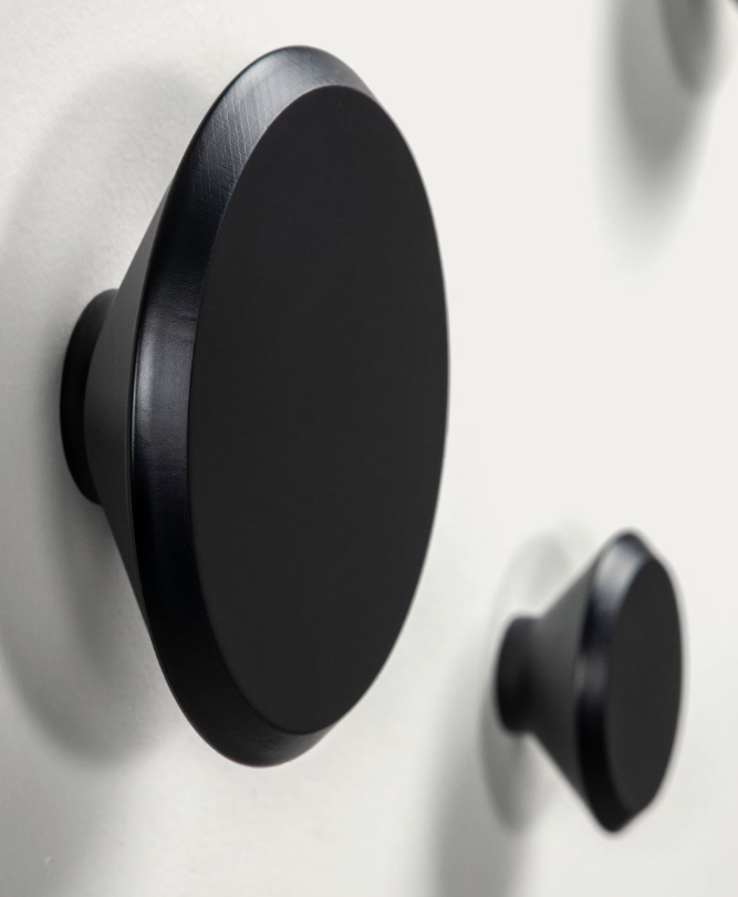 NADUA Set od 3 vješalice od punog drva s crnom bukovom završnom obradom