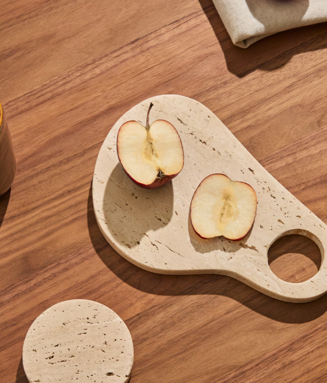 ZERA Serving board in beige marble