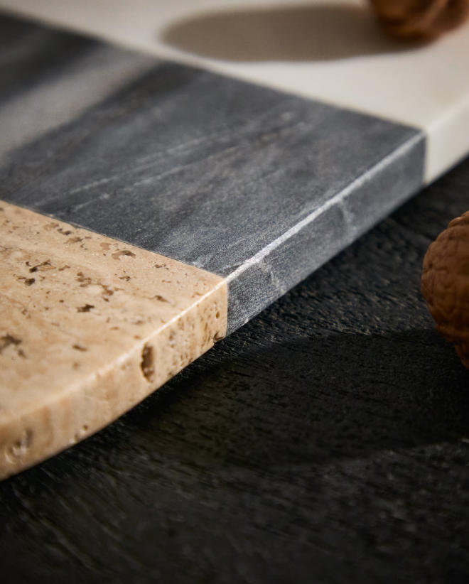 NIVOL Large serving board in white and black marble and travertine