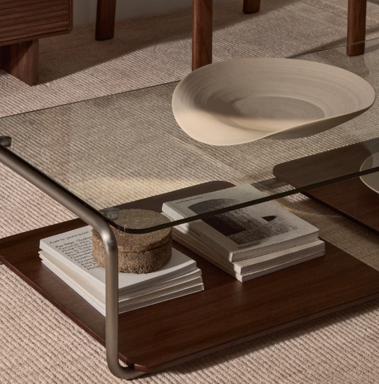 EBENOR beige ceramic centerpiece