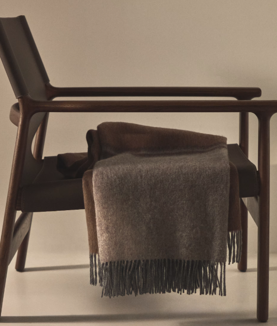 ZUNARA Višebojna dvostrana deka od mješavine vune s resama