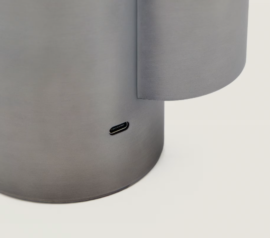 ADRINA Prijenosna LED stolna lampa od tamno sivog metala s brušenom završnom obradom