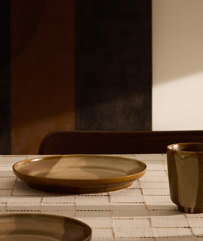 NAGOLI Brown ceramic flat plate