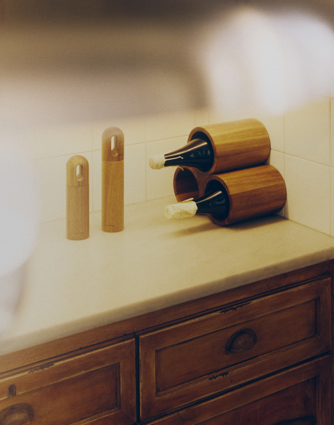 SESILU Small bottle rack in FSC 100% acacia wood