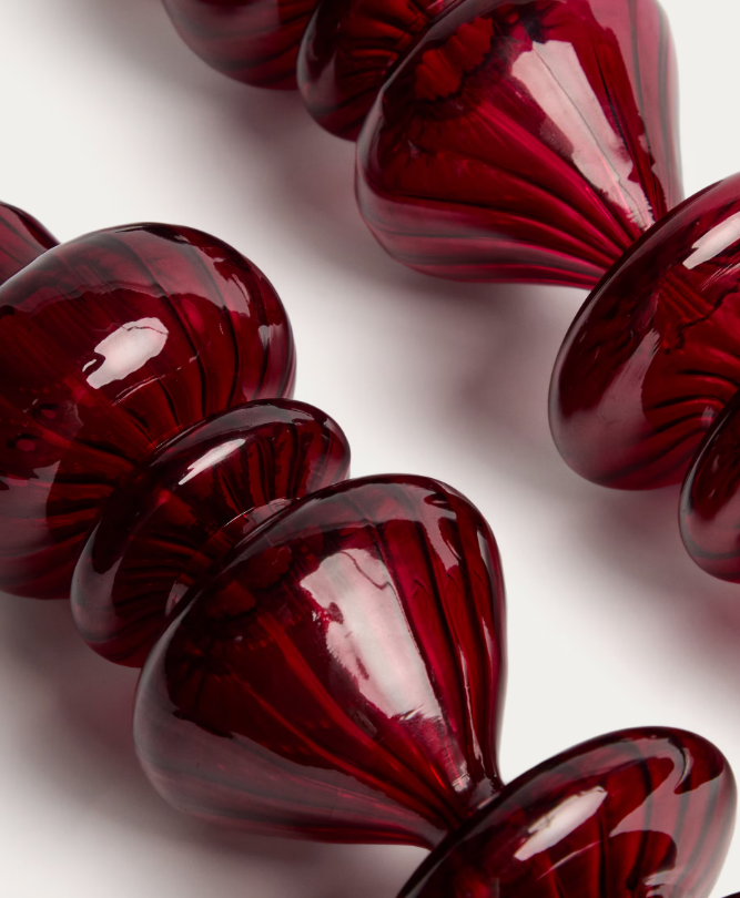 LIOREN Set of 2 red recycled glass hanging ornaments 31 cm