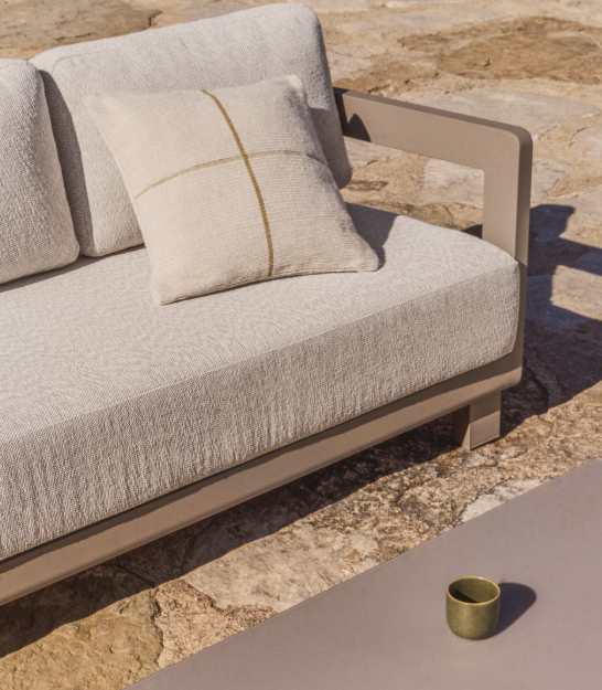 NERANO set with 3-seater sofa and coffee table in taupe aluminium