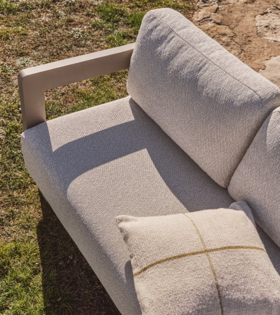 NERANO set with 3-seater sofa and coffee table in taupe aluminium