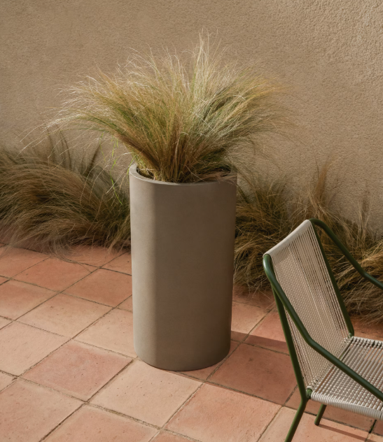 AIGUABLAVA grey cement planter Ø 42cm