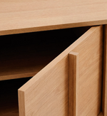 ONIX TV stand with an oak veneer in a natural tone finish, 200 x 45 cm