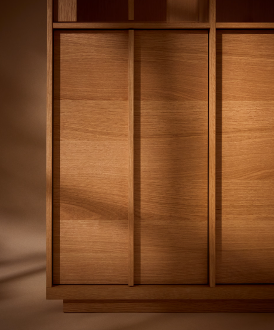 ONIX display cabinet in solid oak and oak veneer, natural tone finish, 100 x 170 cm