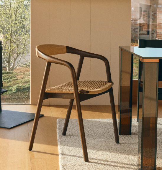 DERILE chair in solid oak wood with walnut finish and beige paper rope cord
