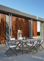 VICTUS Outdoor dining table