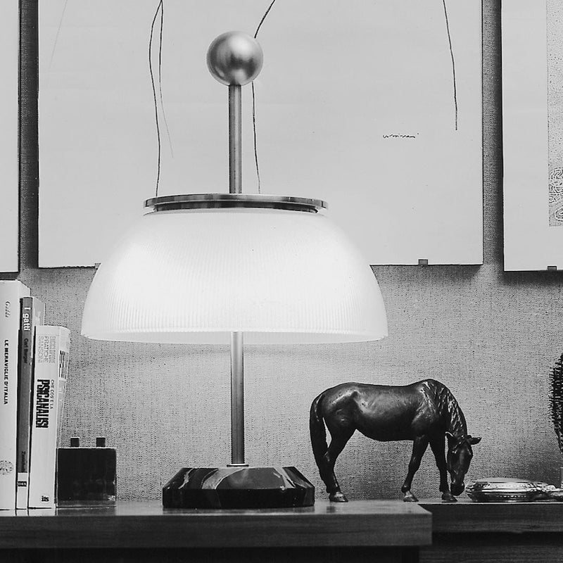 ALFA Dizajnirana stolna lampa