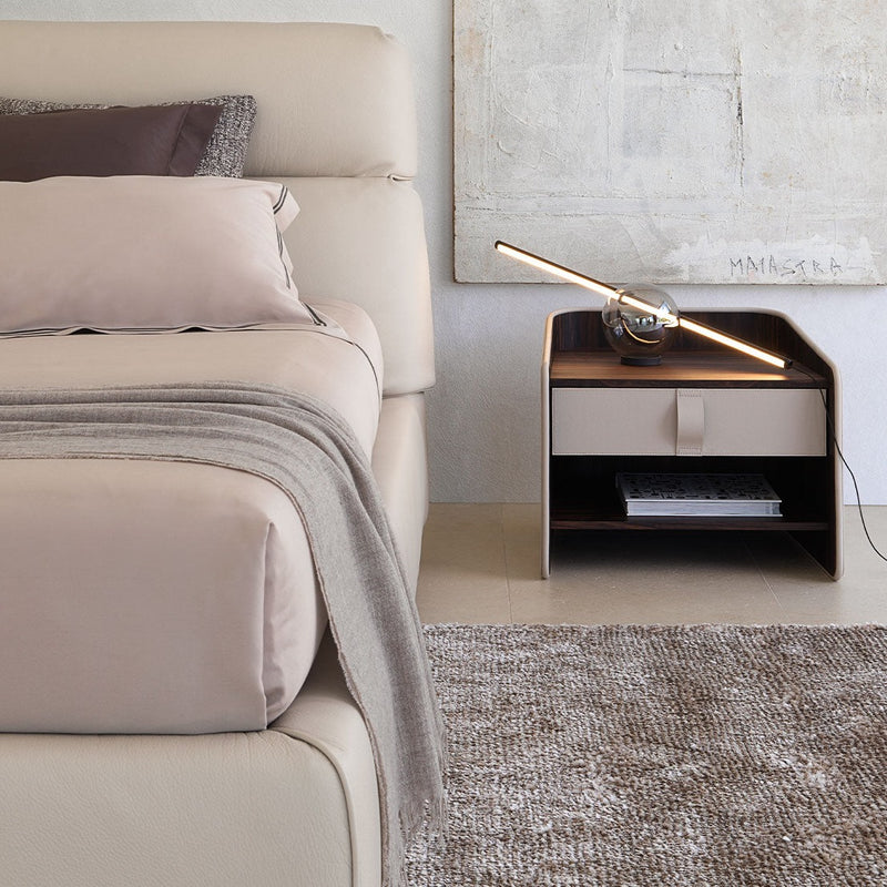 GENTLEMAN Bedside tables