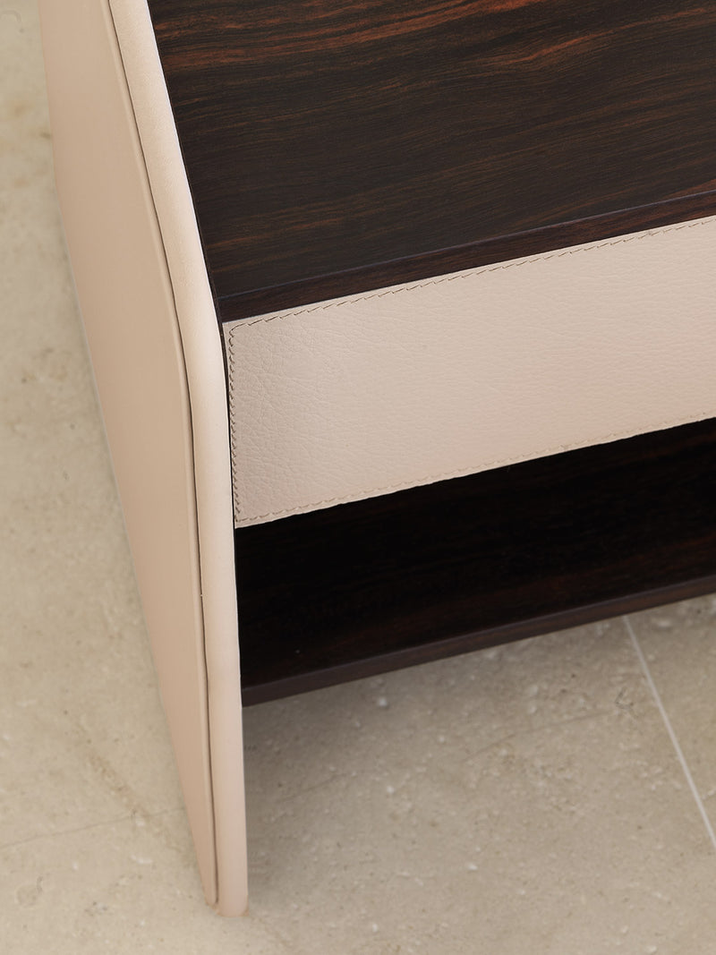 GENTLEMAN Bedside tables