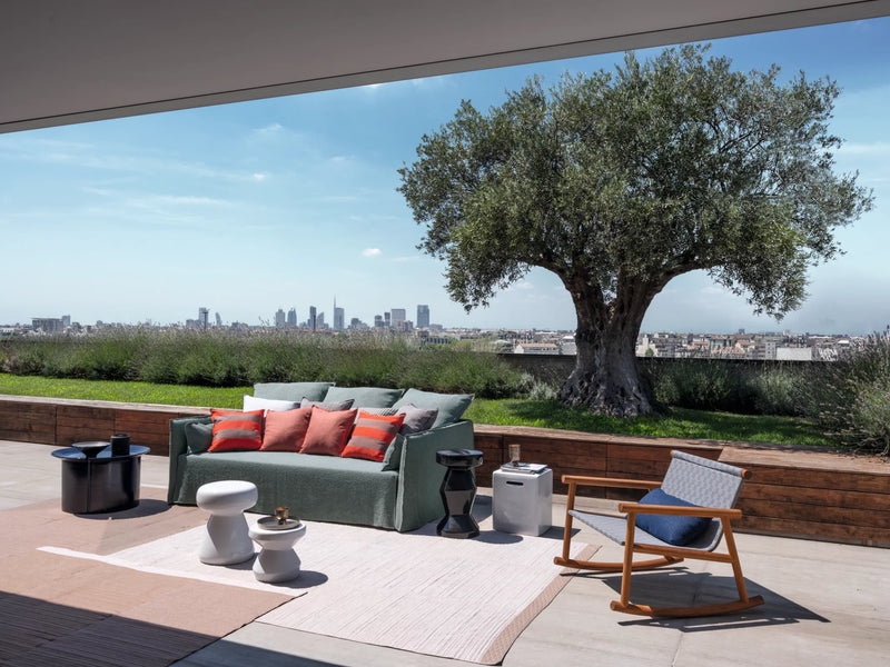 GHOST OUT 10 Upholstered sofa with removable covers