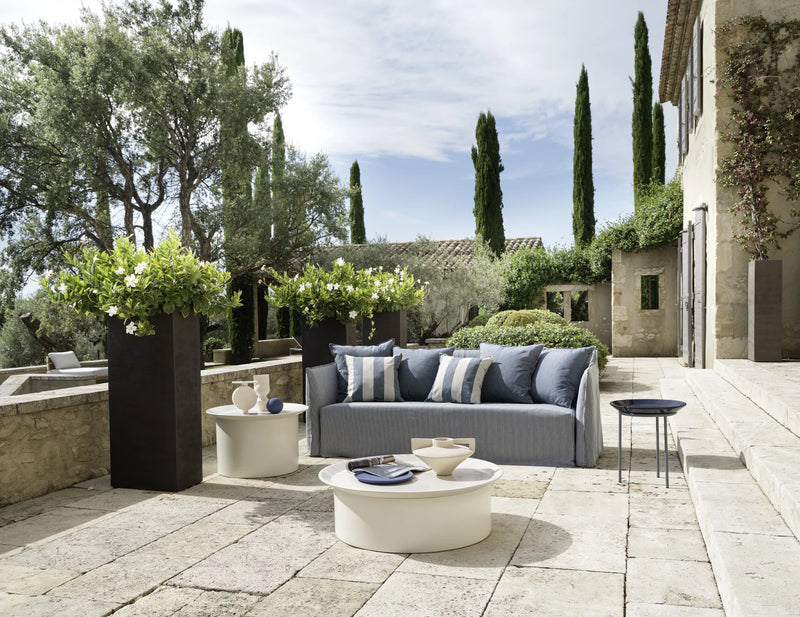 GHOST OUT 10 Upholstered sofa with removable covers