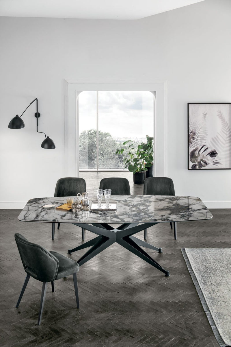 HALLEY Dining table