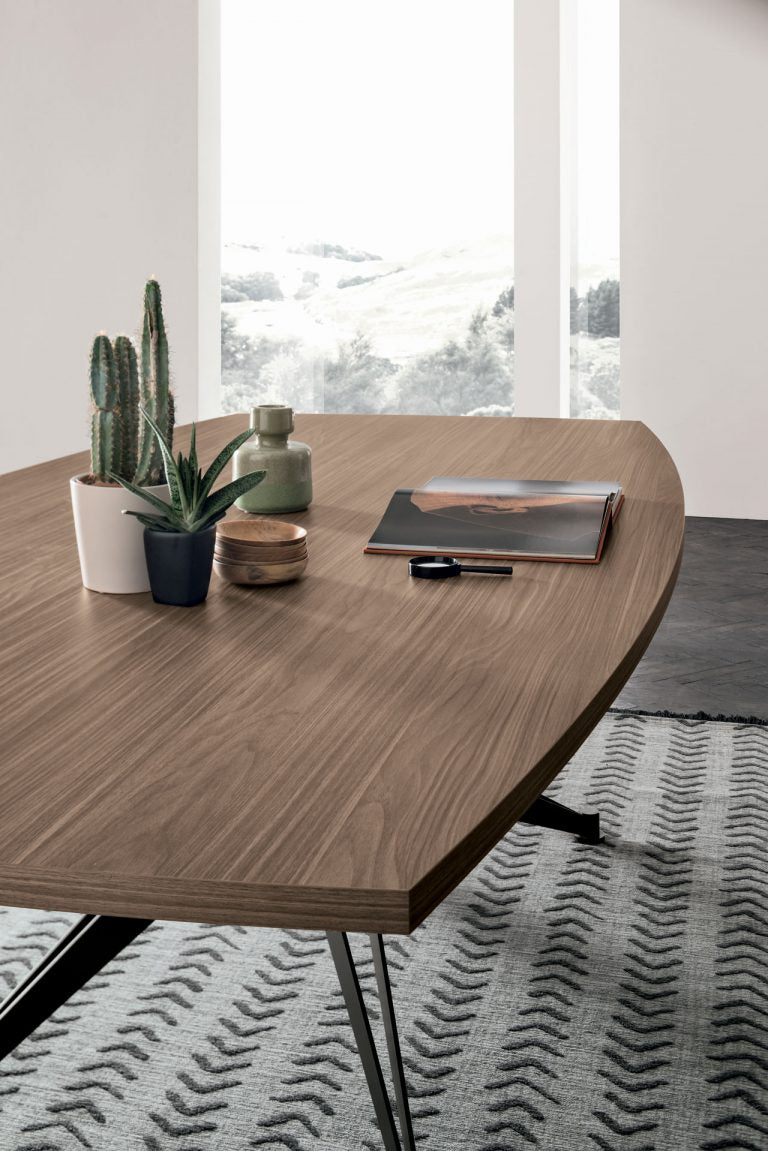 HALLEY Dining table