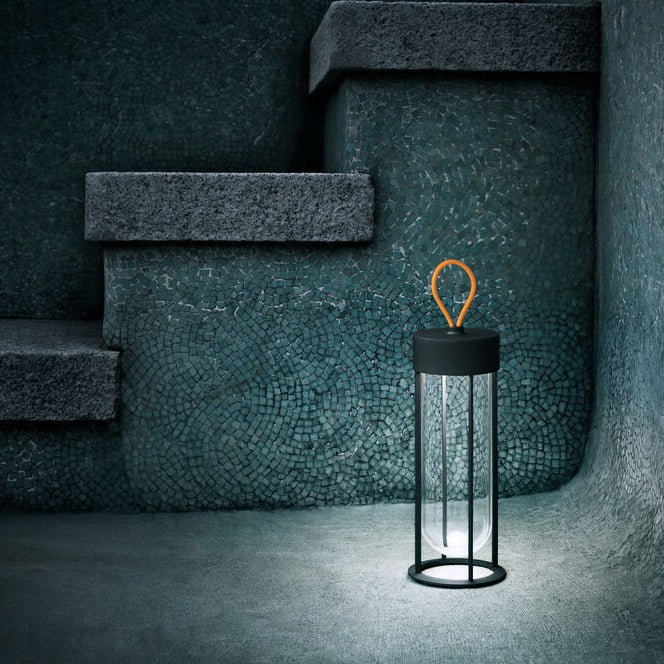 IN VITRO UNPLUGGED Portable lamp with a carrying handle