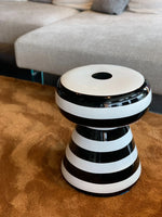 INOUT Coffee table