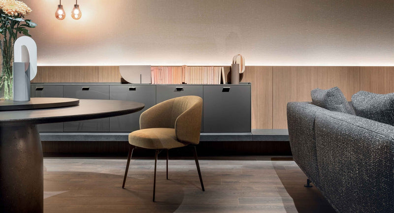 BEA Tapecirana blagovaonska stolica i fotelja s metalnim okvirom