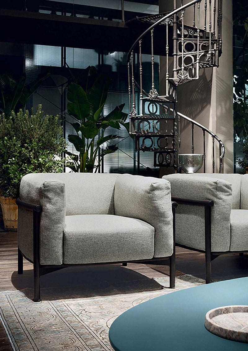 TAIKI Fotelja s drvenim okvirom i mekim jastucima