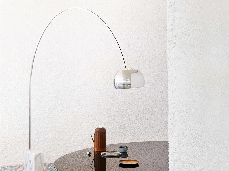 ARCO Floor lamp providing direct light