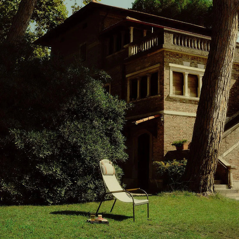 LULÚ Fotelja s drvenim naslonima za ruke