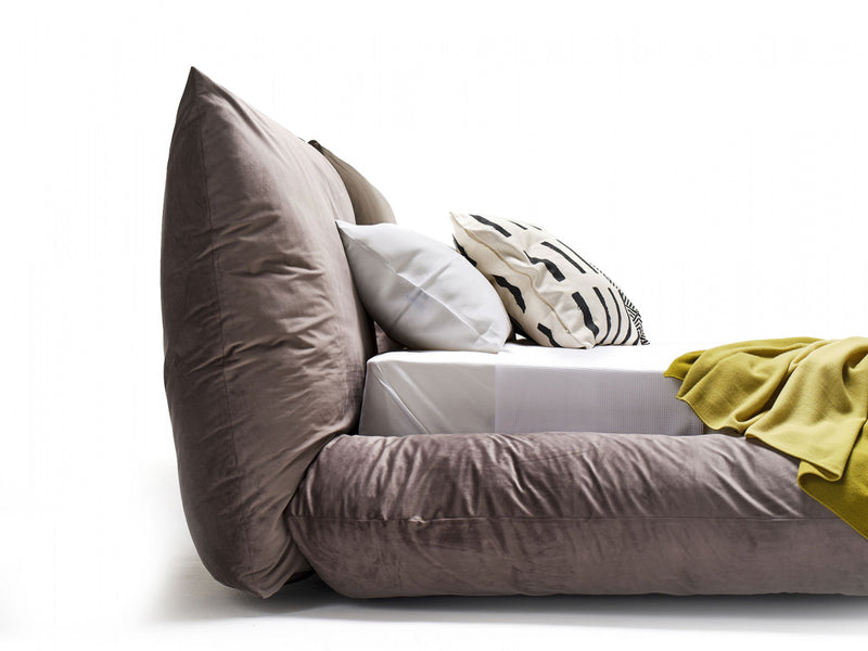 ALBA Tapecirani krevet sa skidivom navlakom, u kompletu s letvičastom bazom od bukovog drva