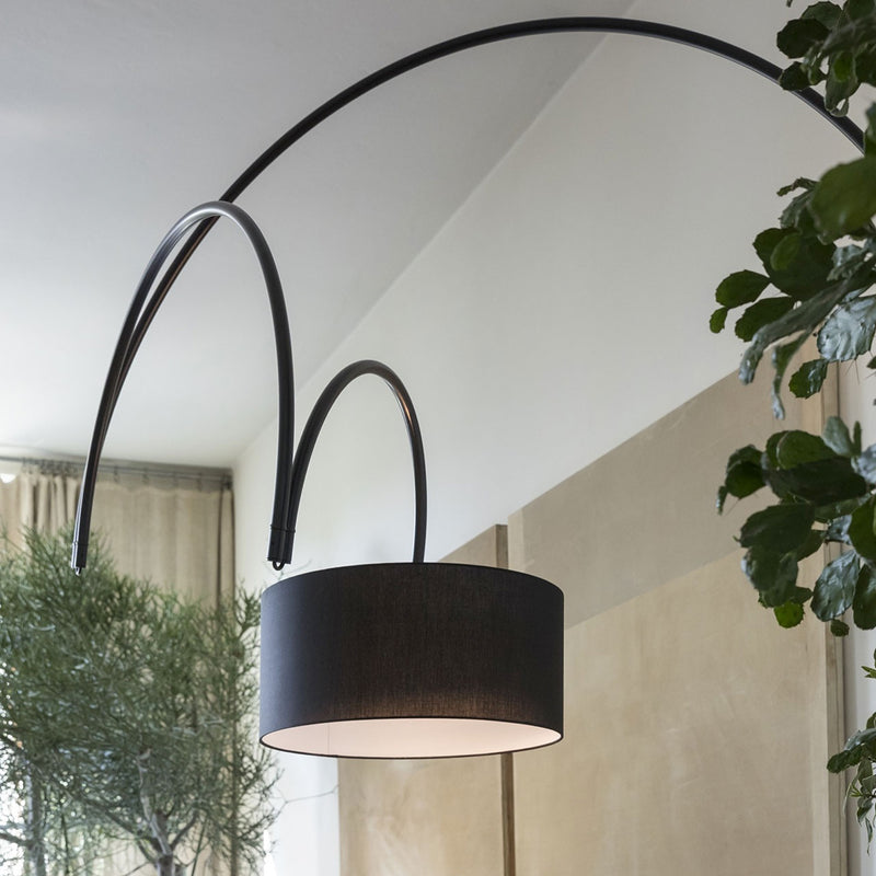 SOTT'ARCHI Podna lampa koja pruža podesivo izravno svjetlo