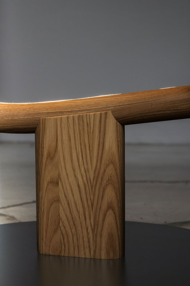 Vis a Vis Podna svjetiljka s prigušivom LED diodom i oblikovanom strukturom od drva